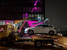 Eines von 25 abgeschleppten Fahrzeugen in der Überseestadt.