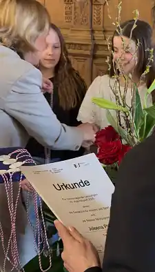 Urkunden und Medaillen für die jungen Sporttalente