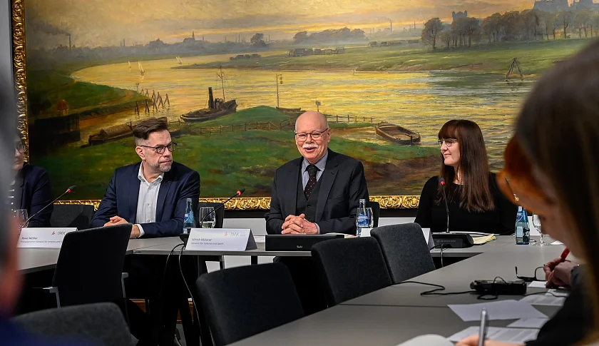 IMK 2025: Staffelstabübergabe 
&tilde; Bildnachweis: (c) Senatspressestelle