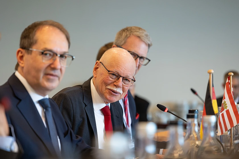 Bild: IMK_Tag3_Plenarsitzung_010 
&tilde; Bildnachweis: (c) Senator für Inneres und Sport